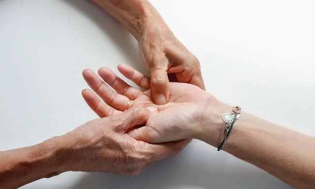 acupressure points for hand pain